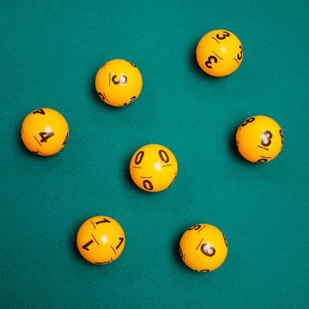 Najpogostejše EuroJackpot številke – ali določene kombinacije res padajo pogosteje?